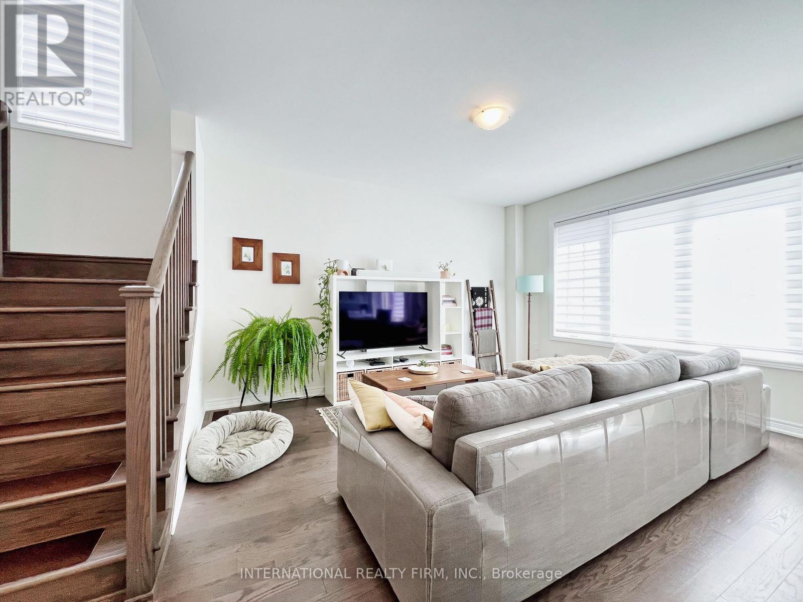 1 Frederick Pearson Street, East Gwillimbury (Queensville), Ontario  L0G 1R0 - Photo 15 - N13165192