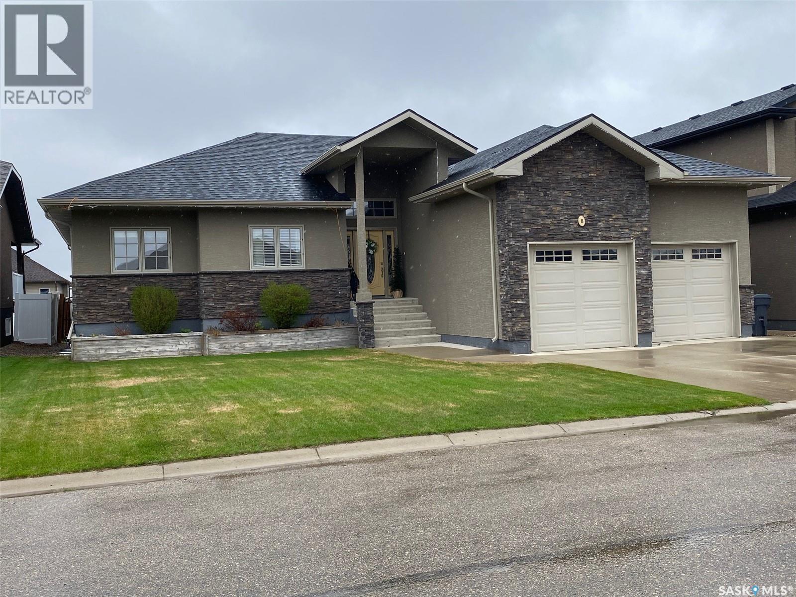 8 Partridge Court, Yorkton, Saskatchewan  S3N 3J8 - Photo 2 - SK036849