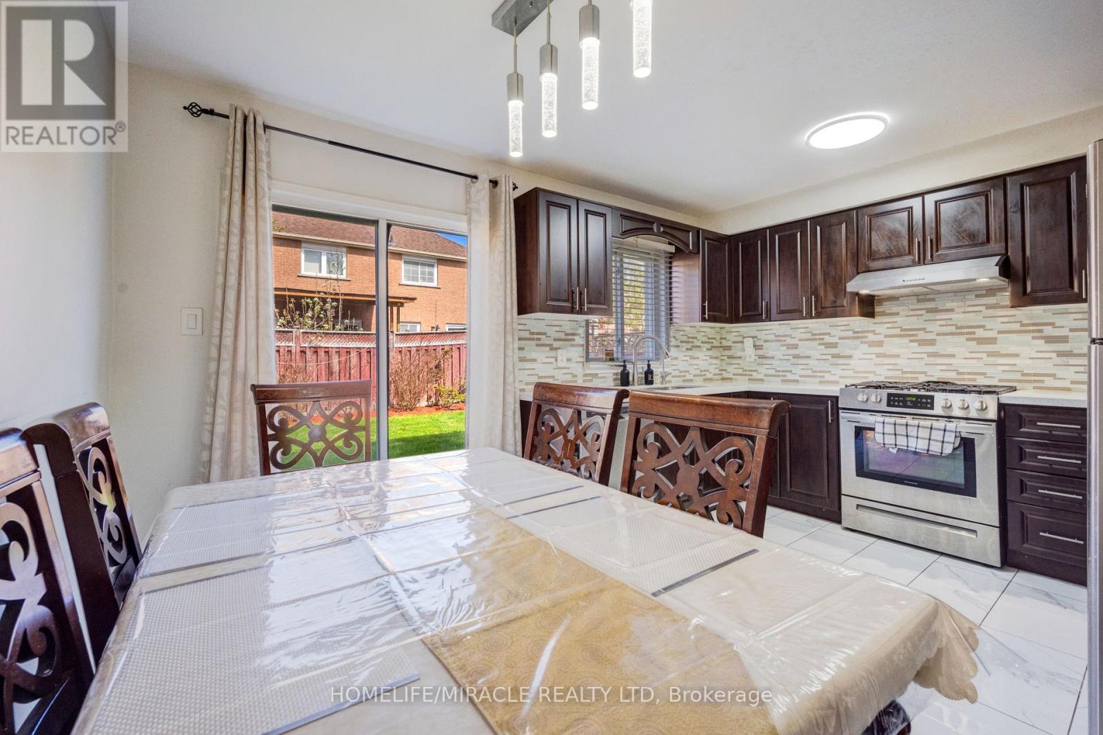 36 Herkes Drive, Brampton, Ontario  L6Y 4Z2 - Photo 13 - W13165182