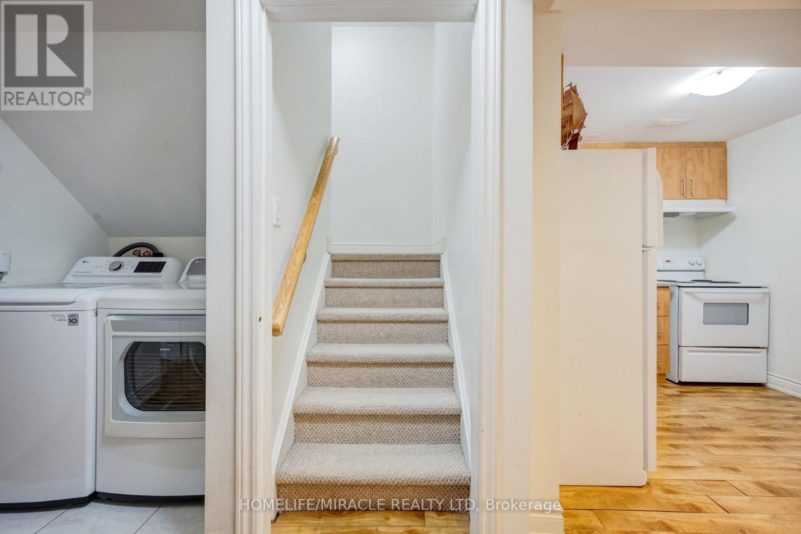 36 Herkes Drive, Brampton, Ontario  L6Y 4Z2 - Photo 6 - W13165182