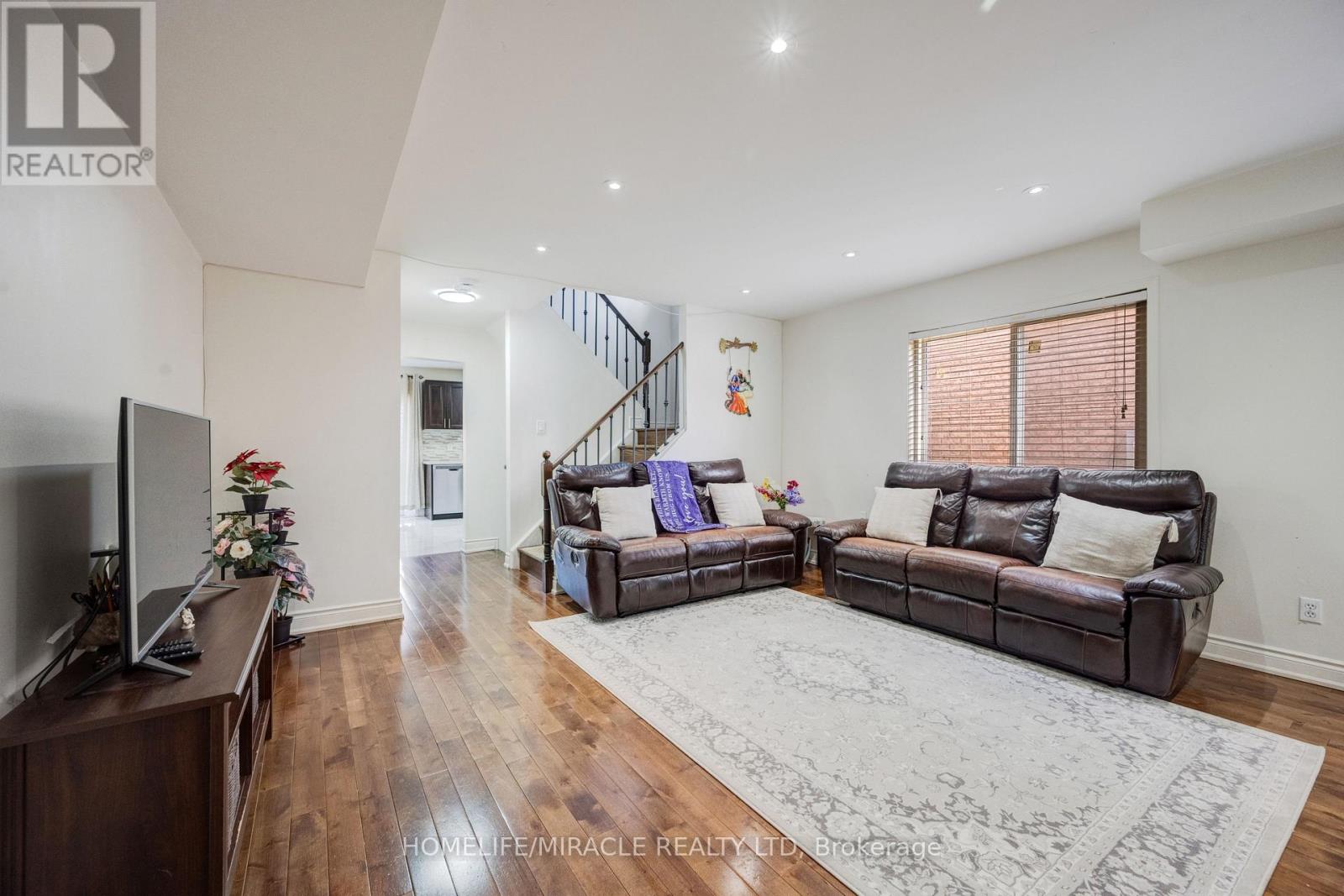36 Herkes Drive, Brampton, Ontario  L6Y 4Z2 - Photo 9 - W13165182