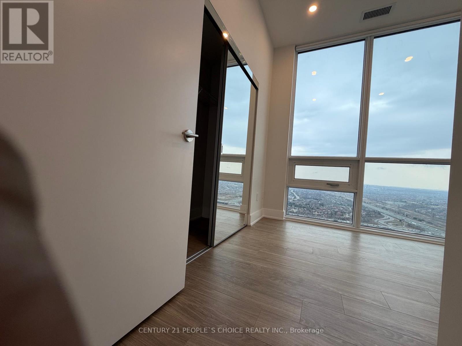 Ph 05 - 430 Square One Drive, Mississauga, Ontario  L5B 0R6 - Photo 21 - W13165216