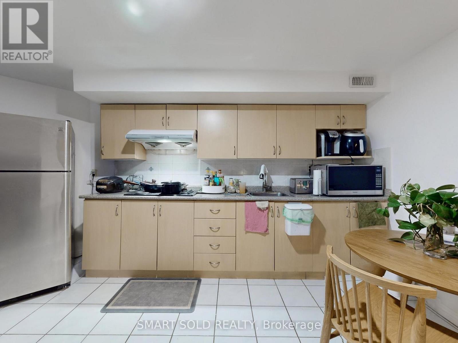 24 Normandy Crescent, Richmond Hill, Ontario  L4C 8L8 - Photo 33 - N13131790