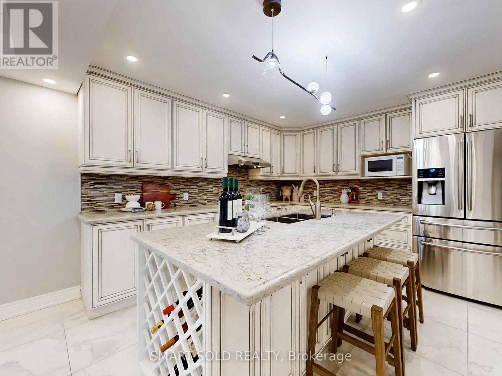 24 Normandy Crescent, Richmond Hill, Ontario  L4C 8L8 - Photo 11 - N13131790