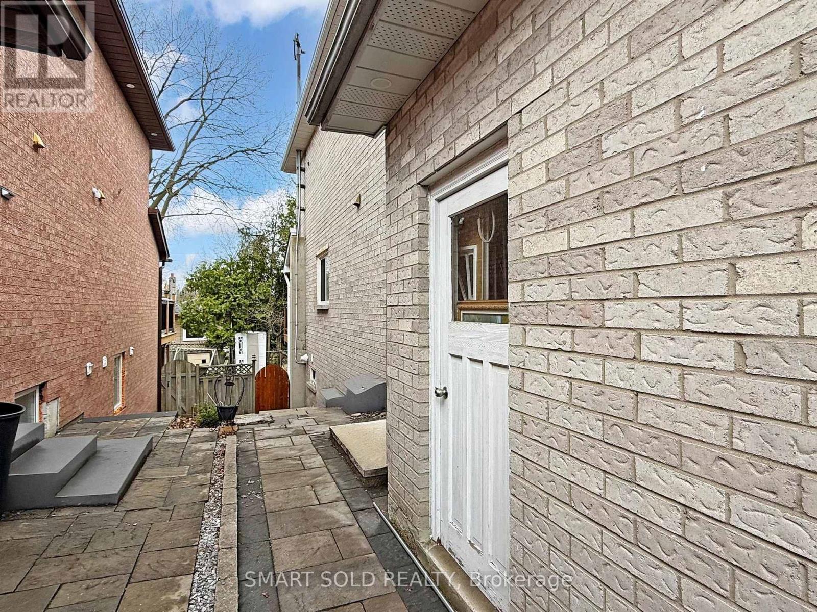 24 Normandy Crescent, Richmond Hill, Ontario  L4C 8L8 - Photo 43 - N13131790