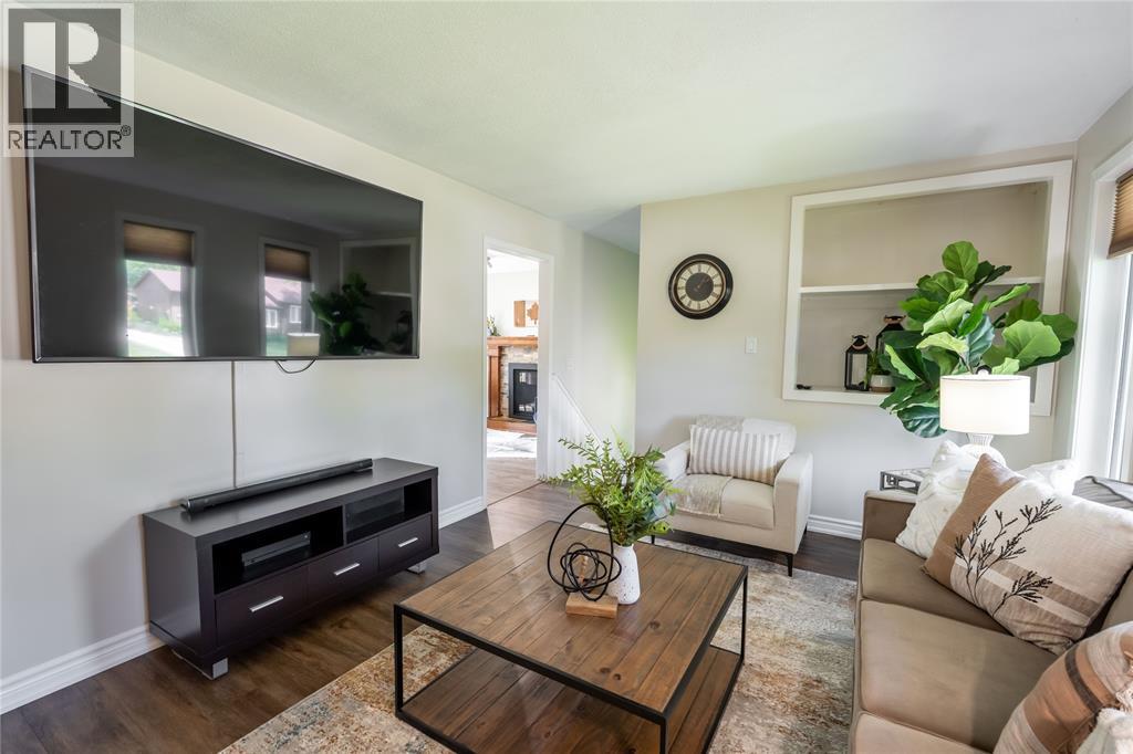 4083 Collingwood Street, Plympton-Wyoming, Ontario  N0N 1J6 - Photo 6 - 26011671