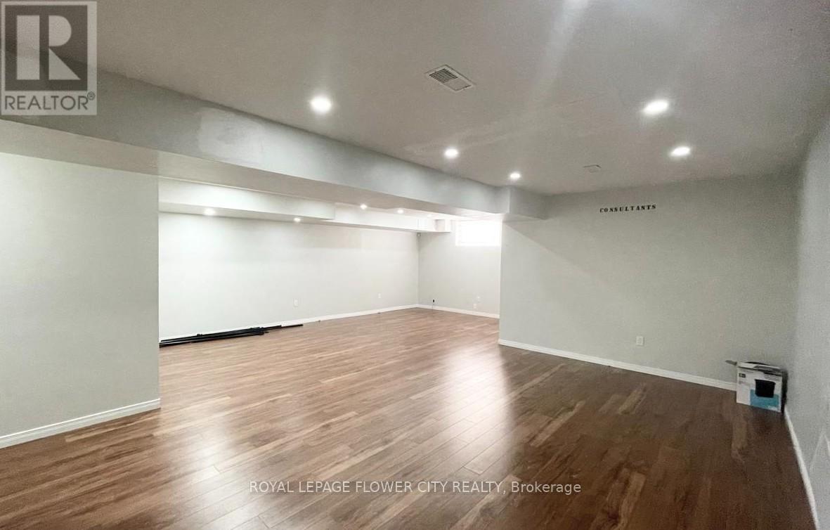 120 Rush Meadow Street, Kitchener, Ontario  N2R 1T3 - Photo 10 - X13165236