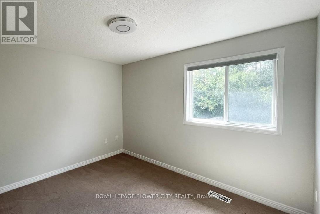 120 Rush Meadow Street, Kitchener, Ontario  N2R 1T3 - Photo 2 - X13165236