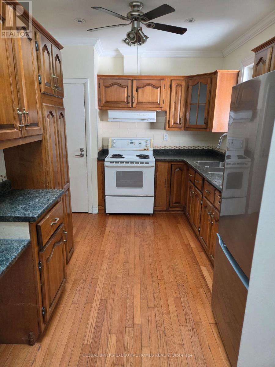 522 Woodlawn Road, Welland (N. Welland), Ontario  L3C 3K1 - Photo 10 - X13165242