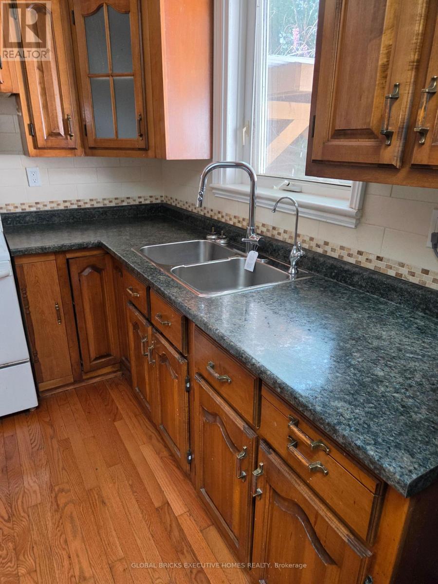 522 Woodlawn Road, Welland (N. Welland), Ontario  L3C 3K1 - Photo 12 - X13165242