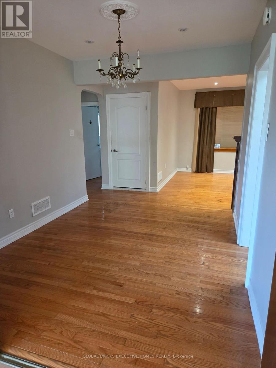 522 Woodlawn Road, Welland (N. Welland), Ontario  L3C 3K1 - Photo 18 - X13165242