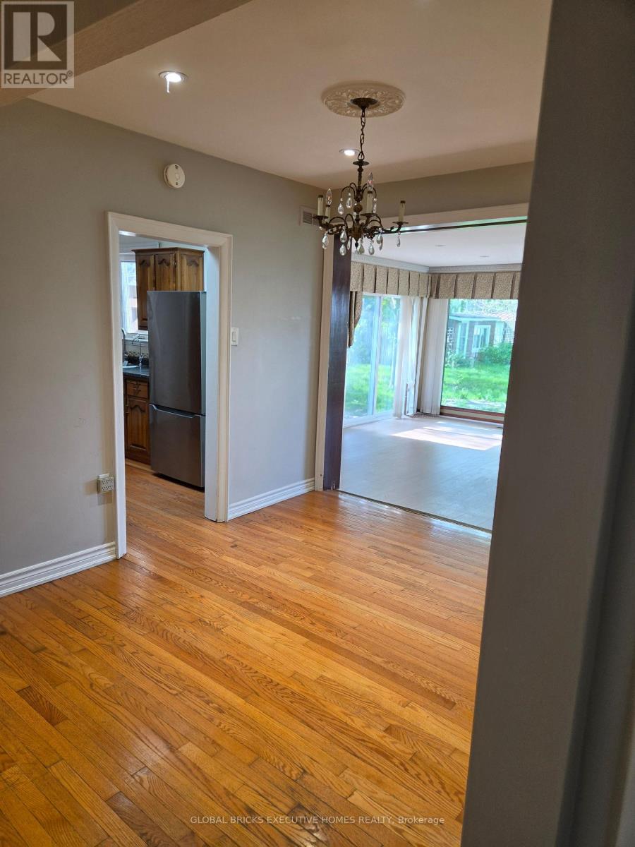 522 Woodlawn Road, Welland (N. Welland), Ontario  L3C 3K1 - Photo 9 - X13165242