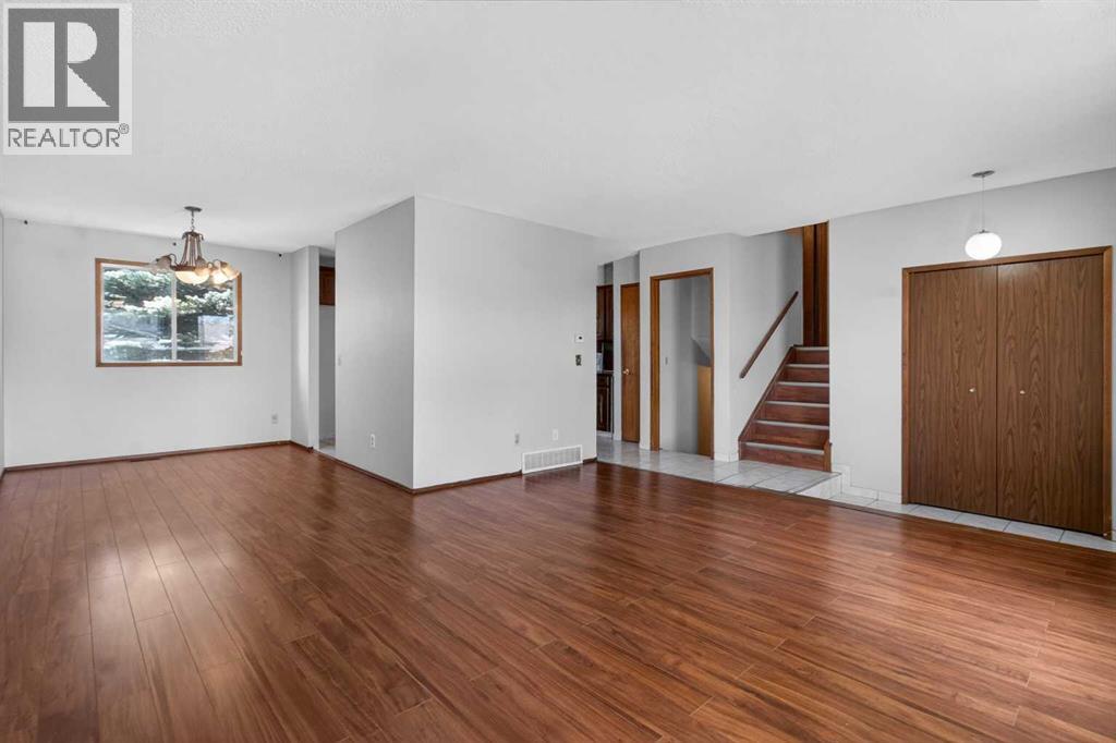 123 Rundleridge Way NE, Calgary, Alberta  T1Y 2J8 - Photo 13 - A2313998