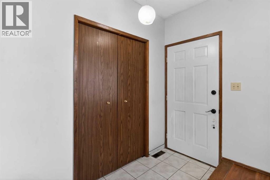 123 Rundleridge Way NE, Calgary, Alberta  T1Y 2J8 - Photo 7 - A2313998