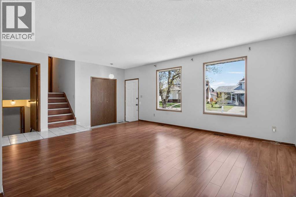 123 Rundleridge Way NE, Calgary, Alberta  T1Y 2J8 - Photo 11 - A2313998