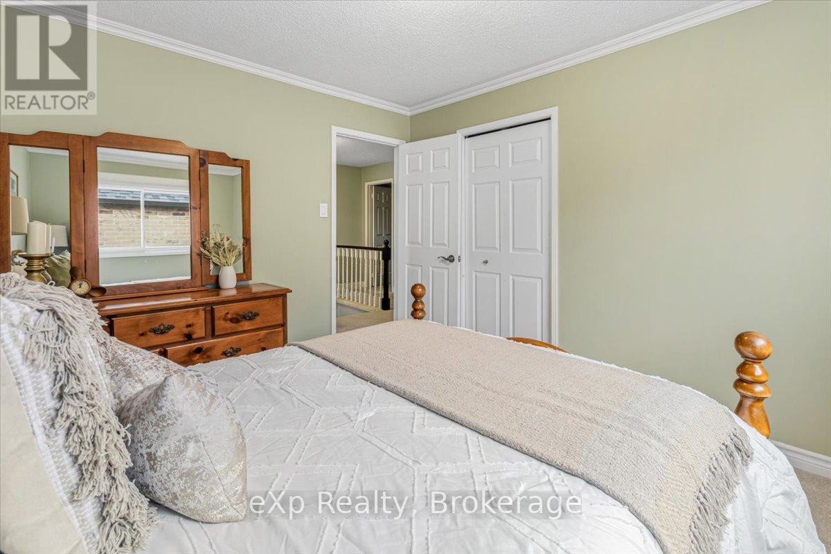 1067 Maury Crescent, Pickering (Liverpool), Ontario  L1X 1R4 - Photo 36 - E13165258