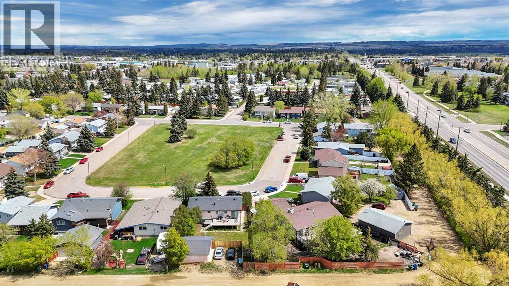 23 Newcombe Crescent, Red Deer, Alberta  T4P 1T9 - Photo 2 - A2308661