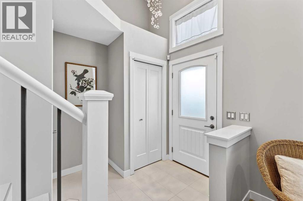 814 Cranbrook Walk SE, Calgary, Alberta  T3M 2V5 - Photo 5 - A2314005