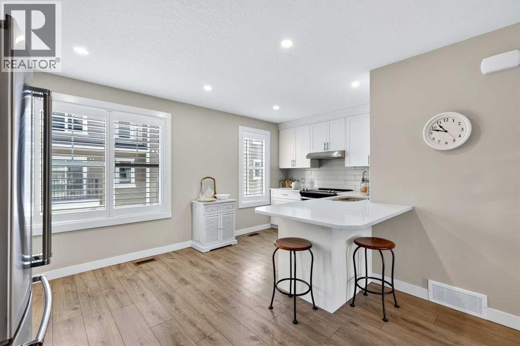 814 Cranbrook Walk SE, Calgary, Alberta  T3M 2V5 - Photo 14 - A2314005