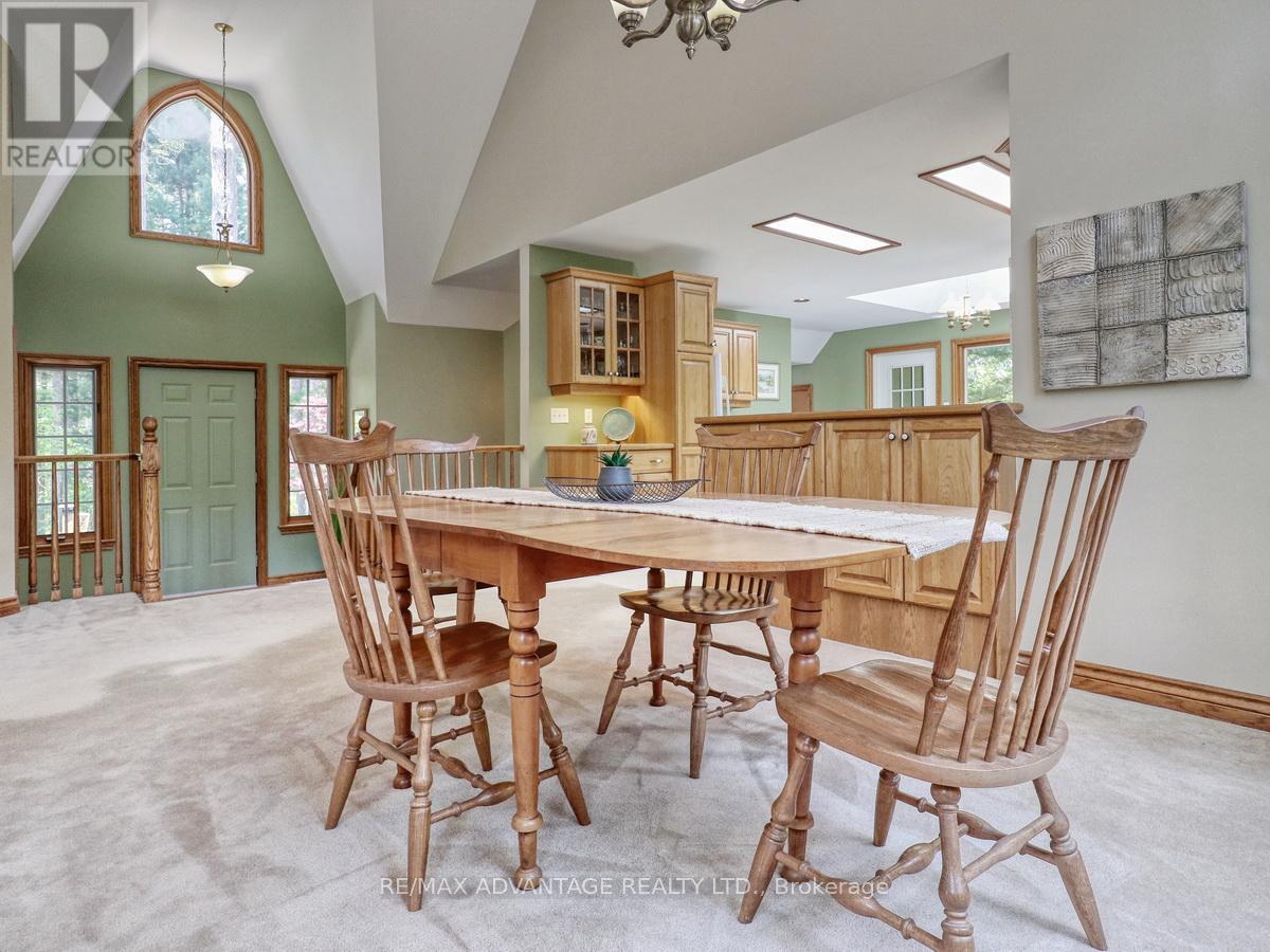 10404 Pinetree Drive, Lambton Shores, Ontario  N0M 1T0 - Photo 19 - X13165260
