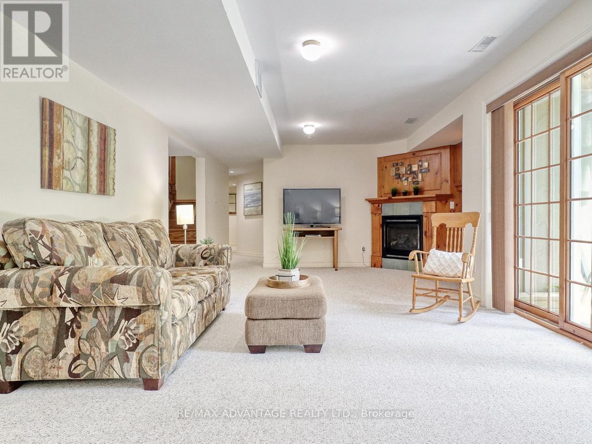 10404 Pinetree Drive, Lambton Shores, Ontario  N0M 1T0 - Photo 30 - X13165260