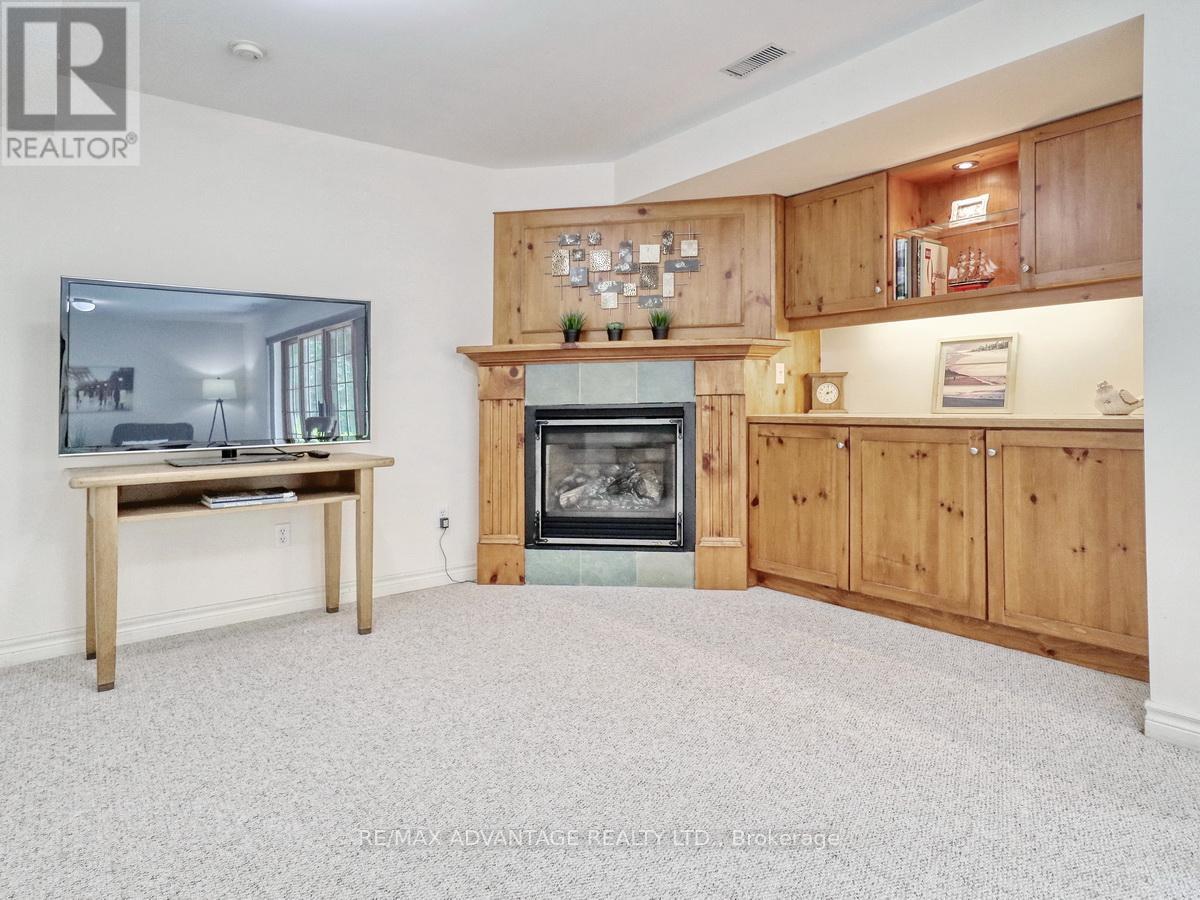 10404 Pinetree Drive, Lambton Shores, Ontario  N0M 1T0 - Photo 34 - X13165260