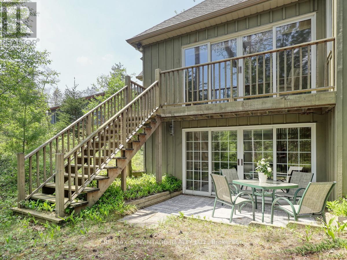 10404 Pinetree Drive, Lambton Shores, Ontario  N0M 1T0 - Photo 45 - X13165260