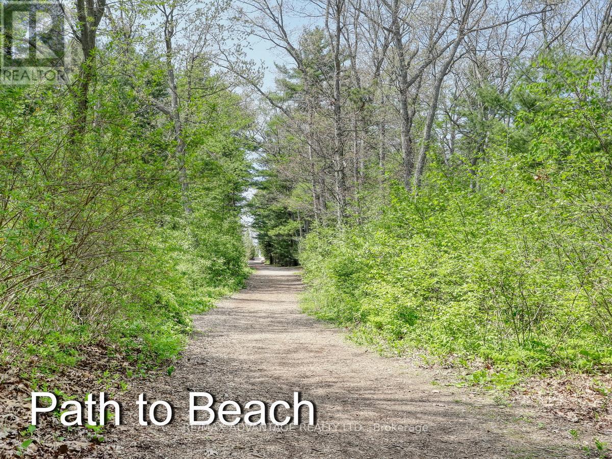 10404 Pinetree Drive, Lambton Shores, Ontario  N0M 1T0 - Photo 49 - X13165260