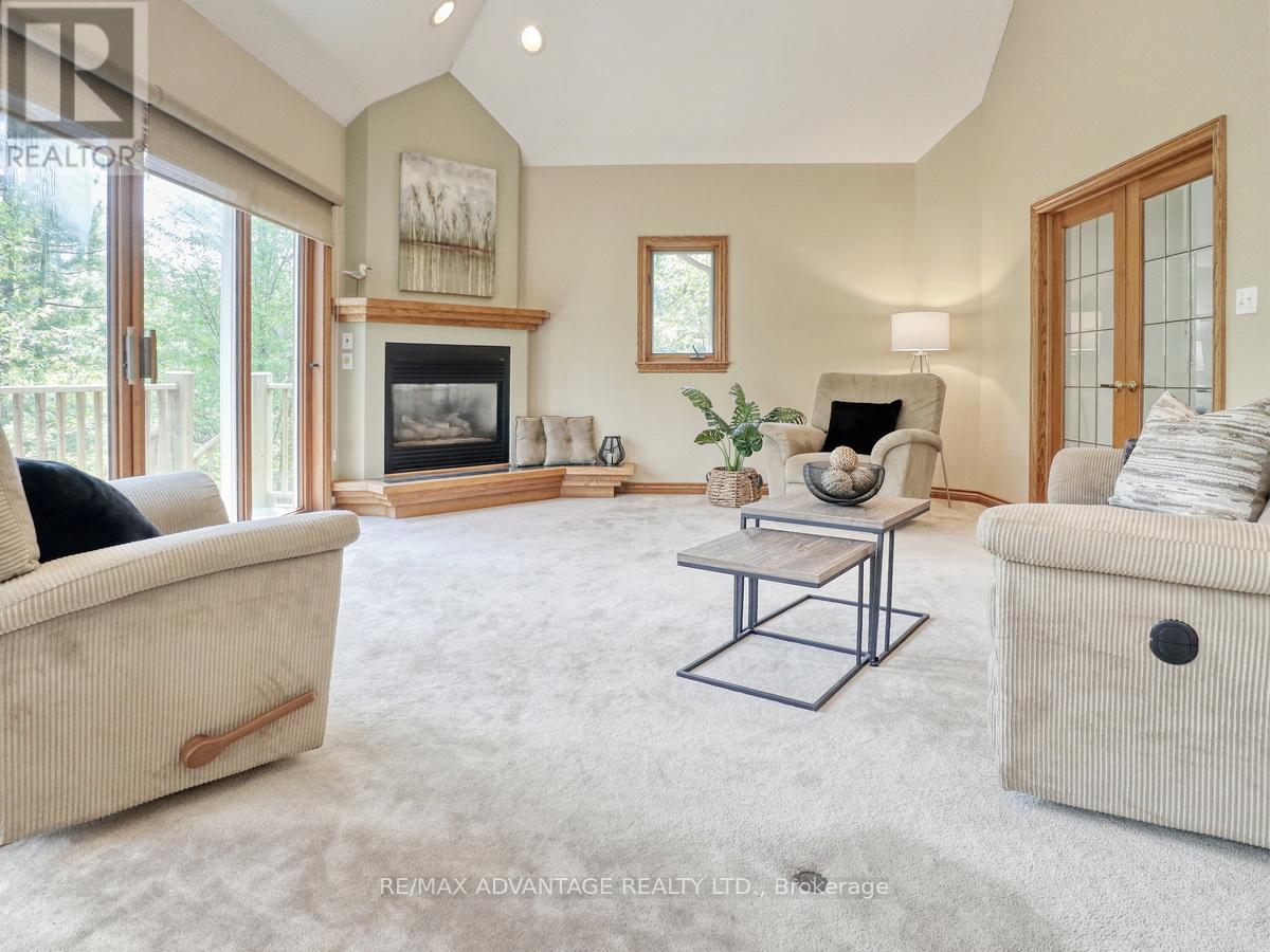 10404 Pinetree Drive, Lambton Shores, Ontario  N0M 1T0 - Photo 8 - X13165260