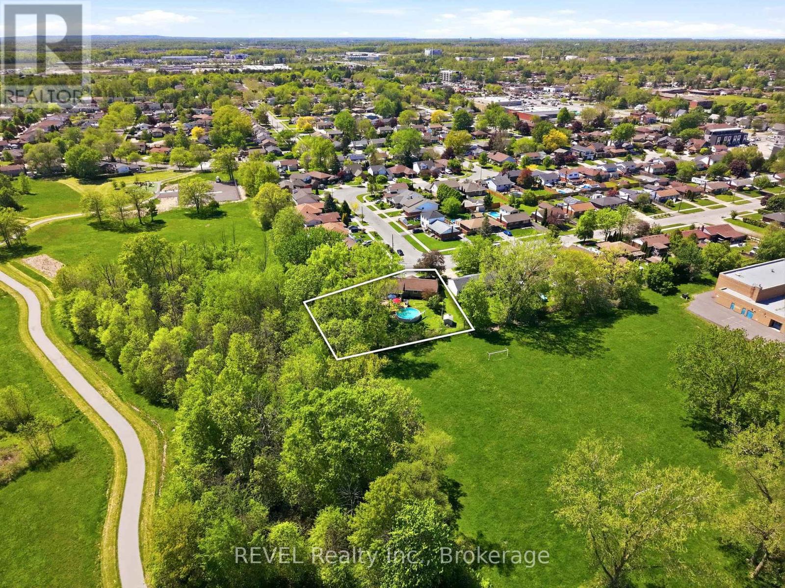 7484 Merritt Avenue, Niagara Falls, Ontario  L2G 5C5 - Photo 4 - X13165282