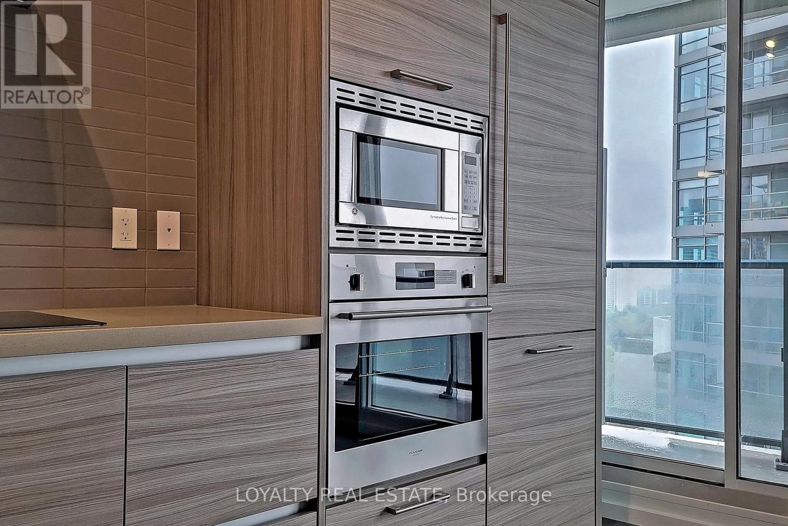 1705 - 2221 Yonge Street, Toronto, Ontario  M4S 2B4 - Photo 12 - C13165278