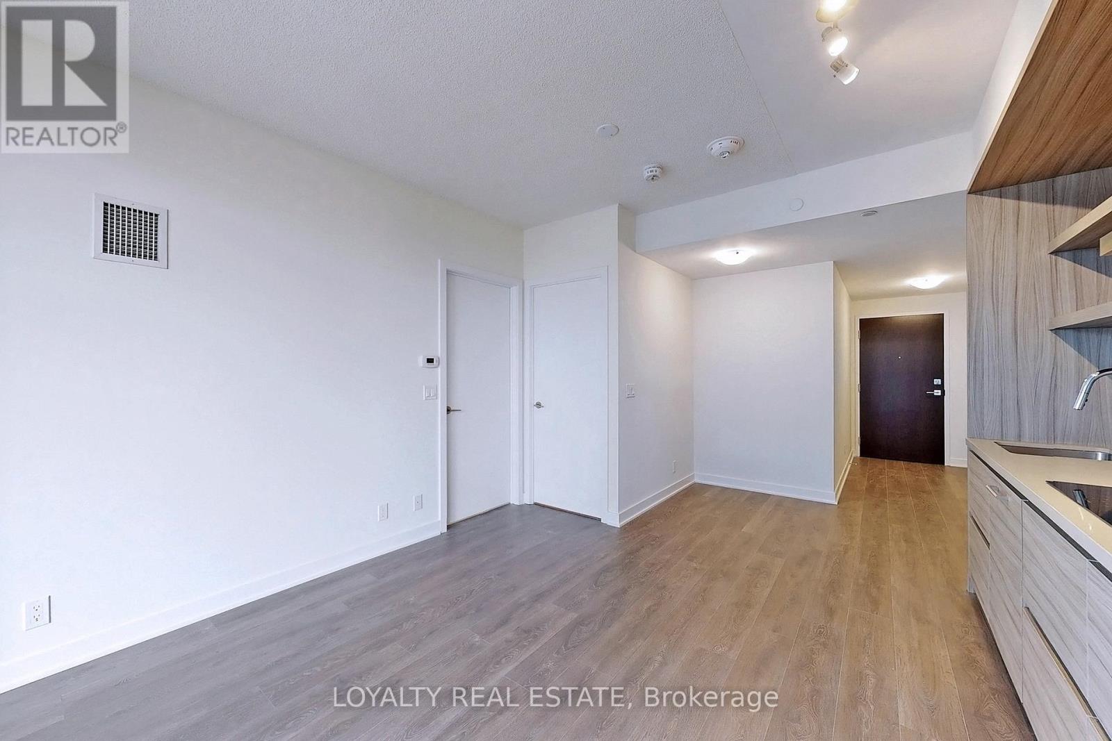 1705 - 2221 Yonge Street, Toronto, Ontario  M4S 2B4 - Photo 13 - C13165278