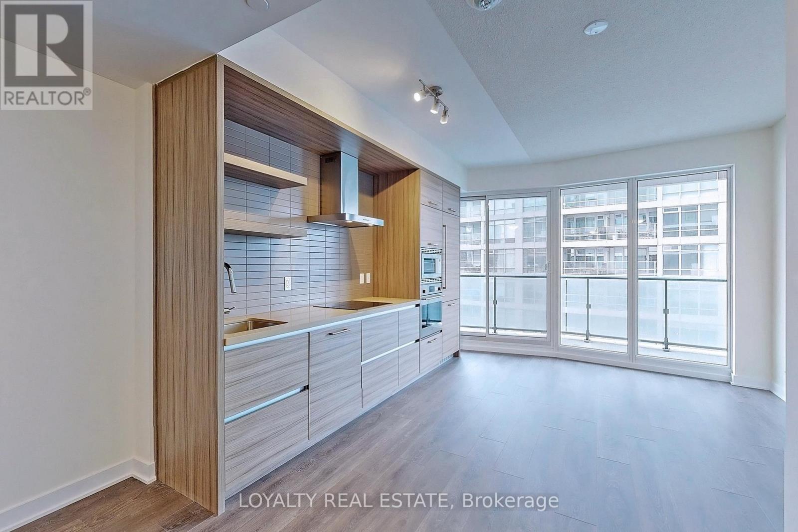 1705 - 2221 Yonge Street, Toronto, Ontario  M4S 2B4 - Photo 14 - C13165278