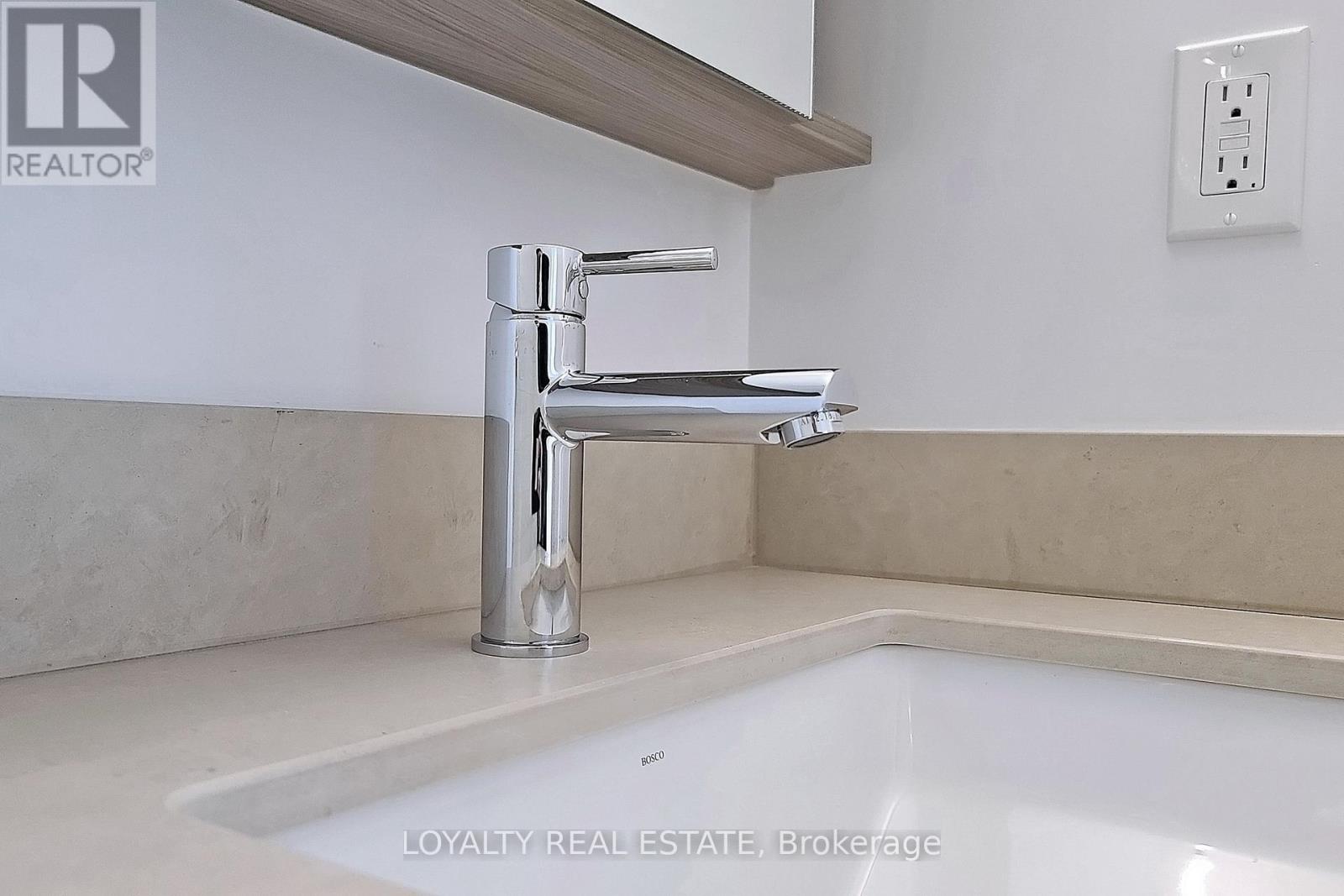 1705 - 2221 Yonge Street, Toronto, Ontario  M4S 2B4 - Photo 29 - C13165278