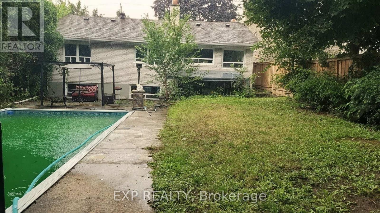 52 Lloydminster Crescent, Toronto, Ontario  M2M 2S1 - Photo 25 - C13165286