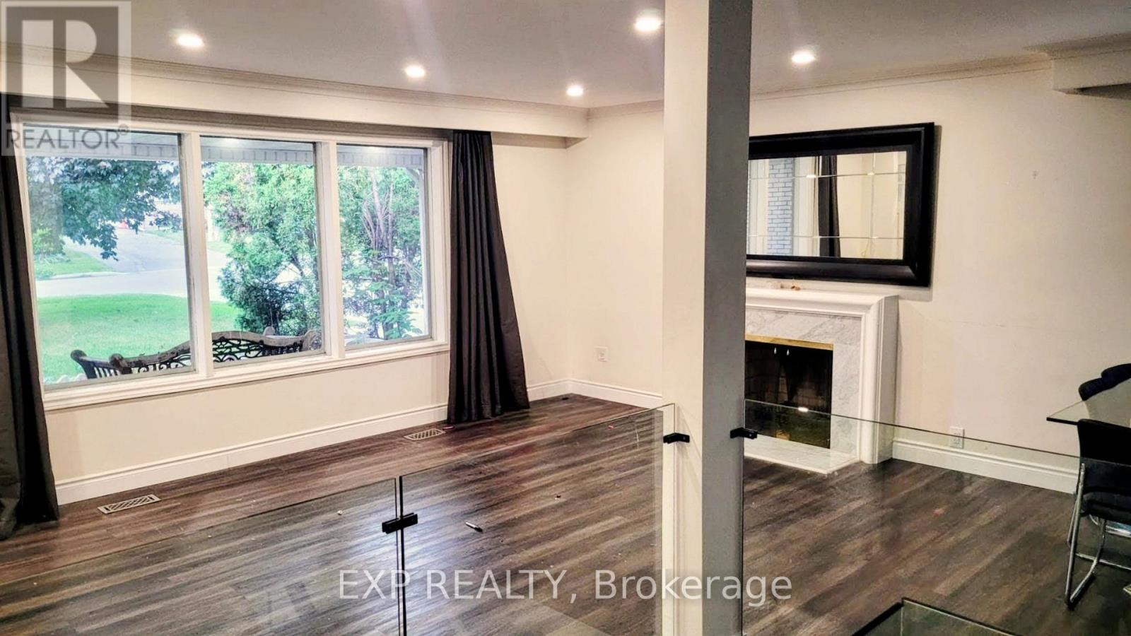 52 Lloydminster Crescent, Toronto, Ontario  M2M 2S1 - Photo 7 - C13165286