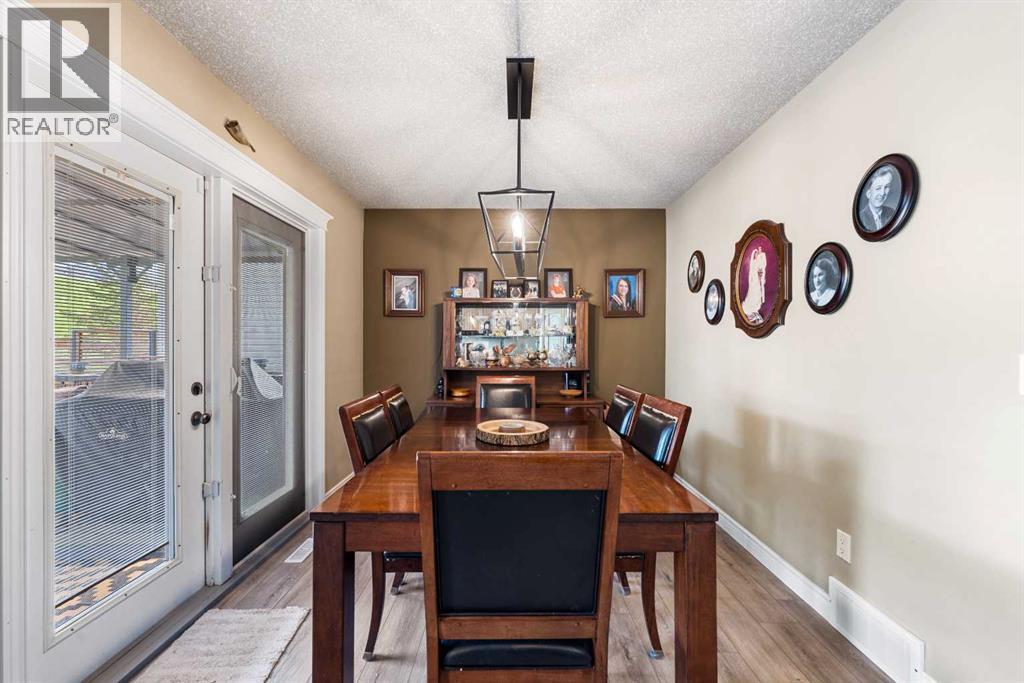66 Sheep River Cove, Okotoks, Alberta  T1S 2L4 - Photo 6 - A2313157