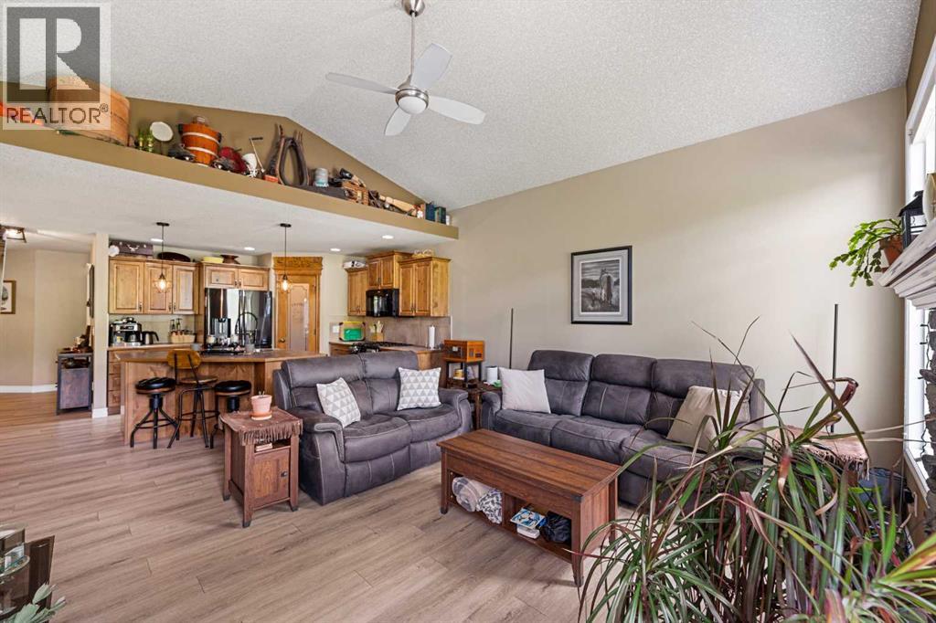 66 Sheep River Cove, Okotoks, Alberta  T1S 2L4 - Photo 18 - A2313157