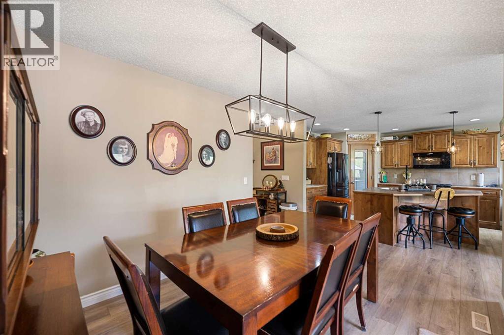 66 Sheep River Cove, Okotoks, Alberta  T1S 2L4 - Photo 8 - A2313157