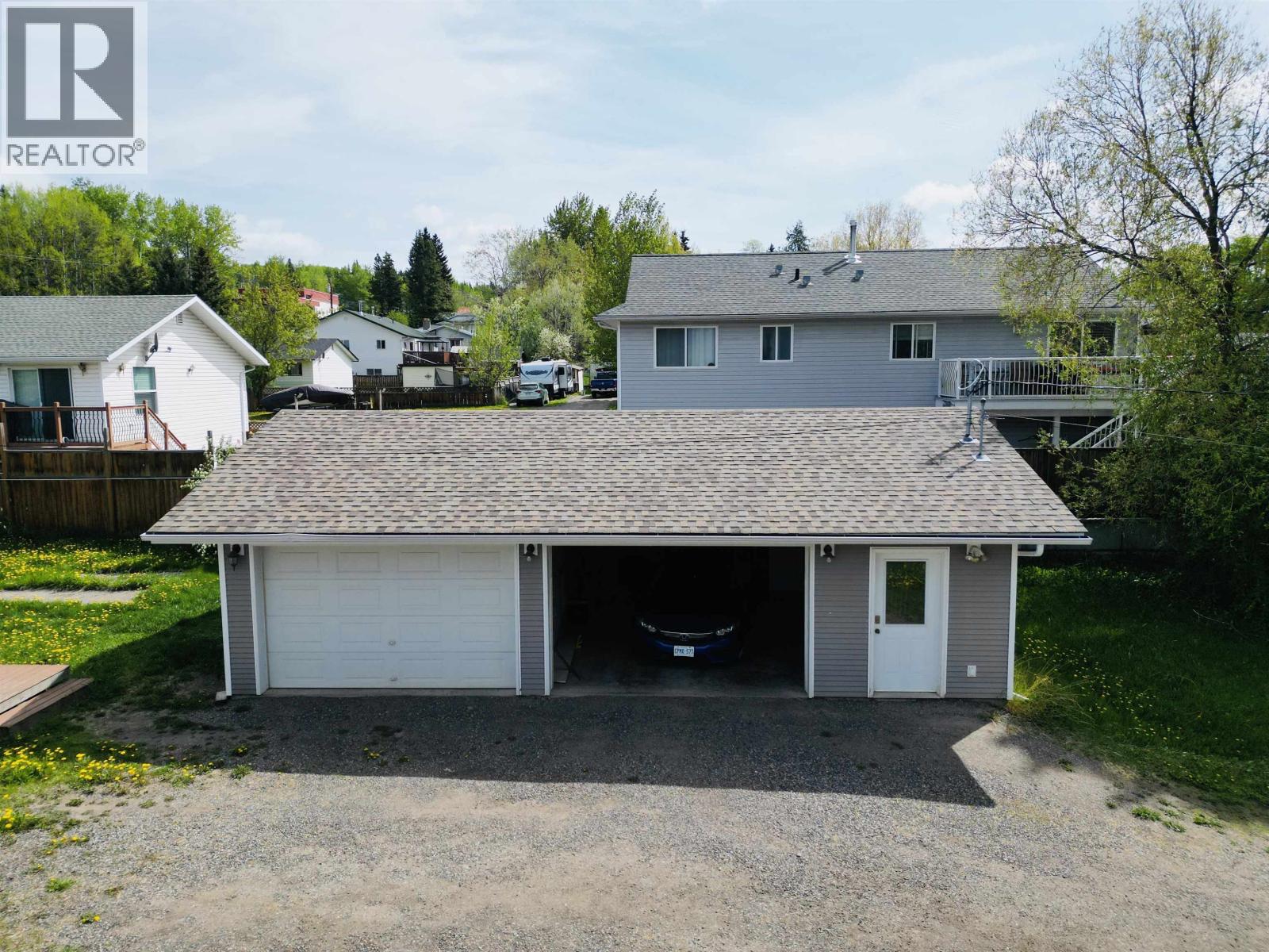 245 8th Avenue, Burns Lake, British Columbia  V0J 1E0 - Photo 6 - R3127088