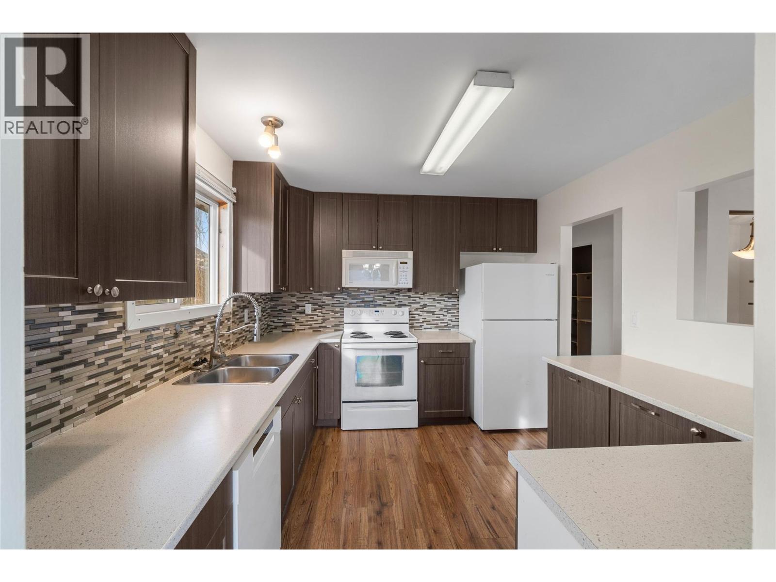 602/604 Windsor Avenue, Kamloops, British Columbia  V2B 2B3 - Photo 5 - 10375484