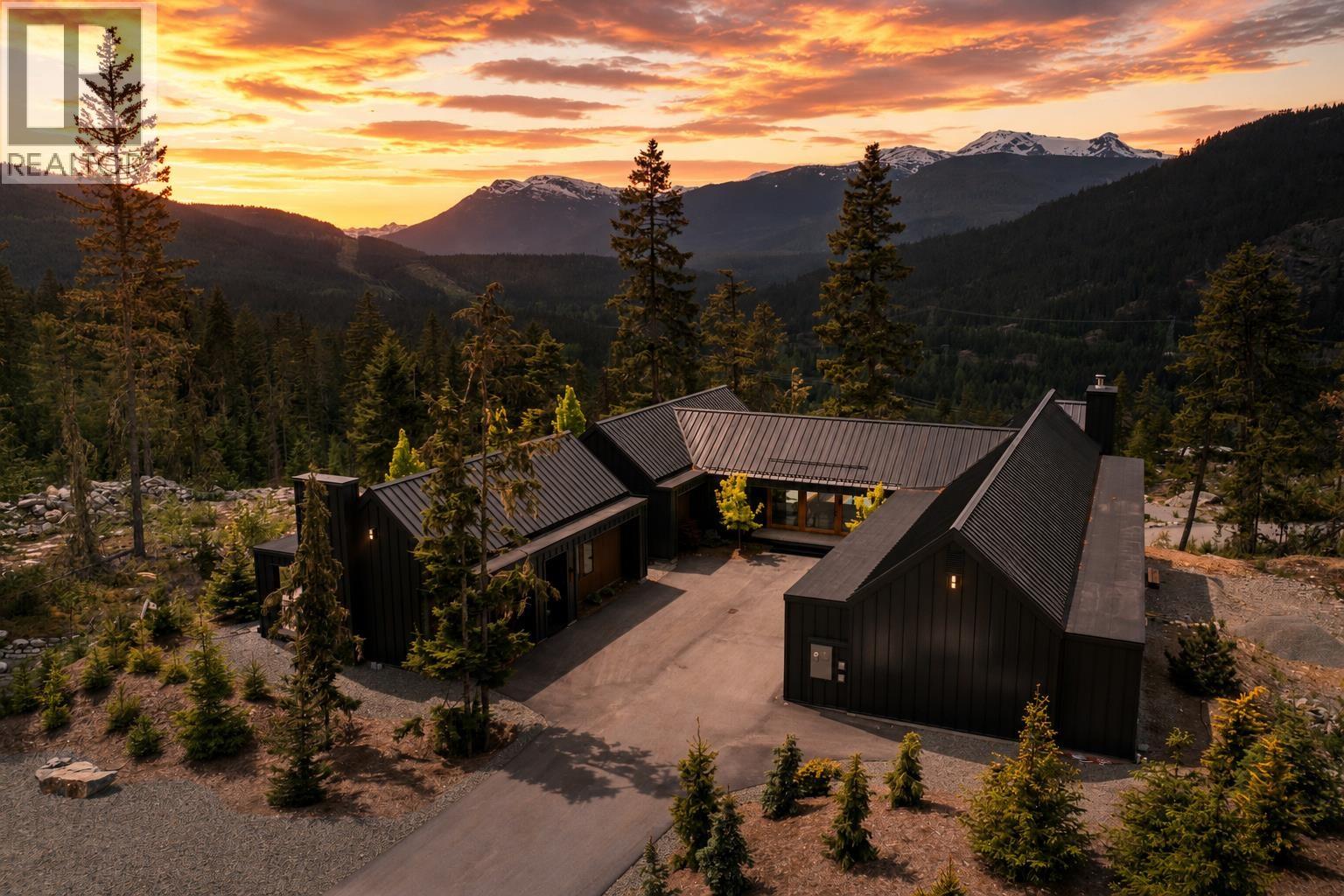 9304 STELLER'S WAY, Whistler, British Columbia