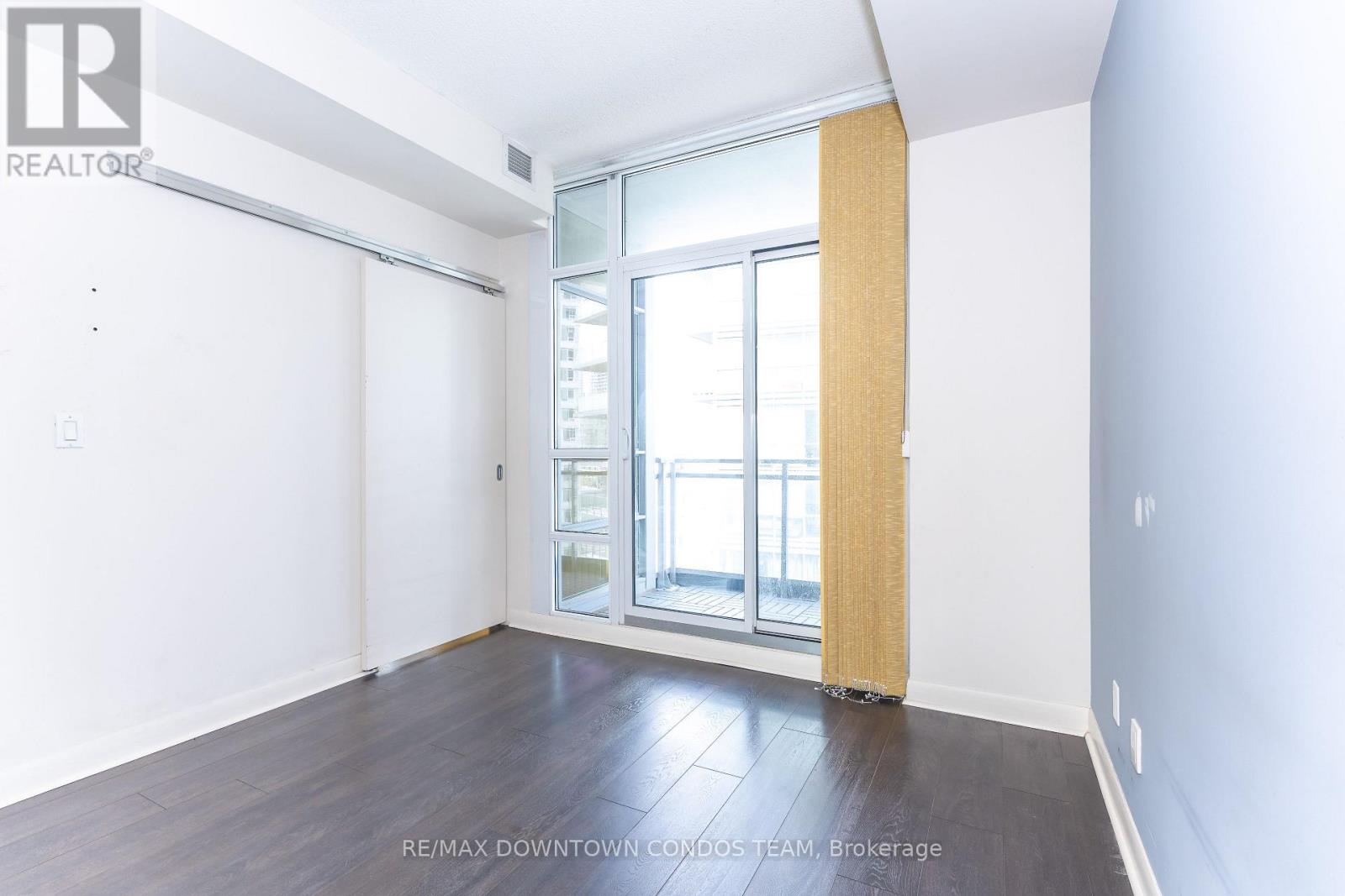 1311 - 15 Bruyeres Mews, Toronto, Ontario  M5V 0A7 - Photo 25 - C13161074