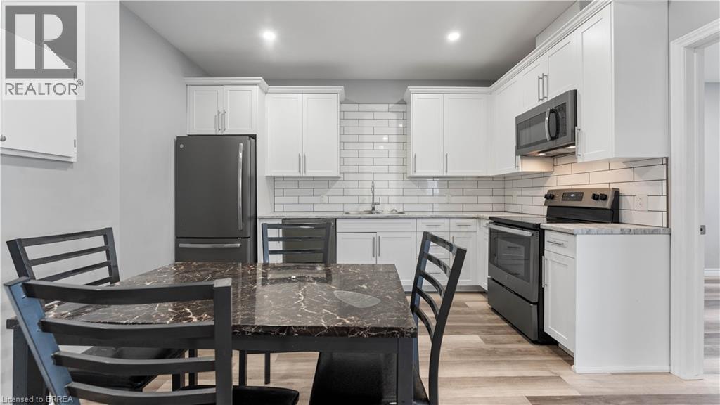 140 Superior Street, Brantford, Ontario  N3S 2L4 - Photo 10 - 40832749