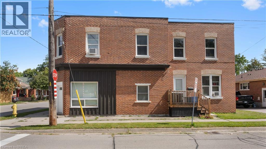 140 Superior Street, Brantford, Ontario  N3S 2L4 - Photo 2 - 40832749