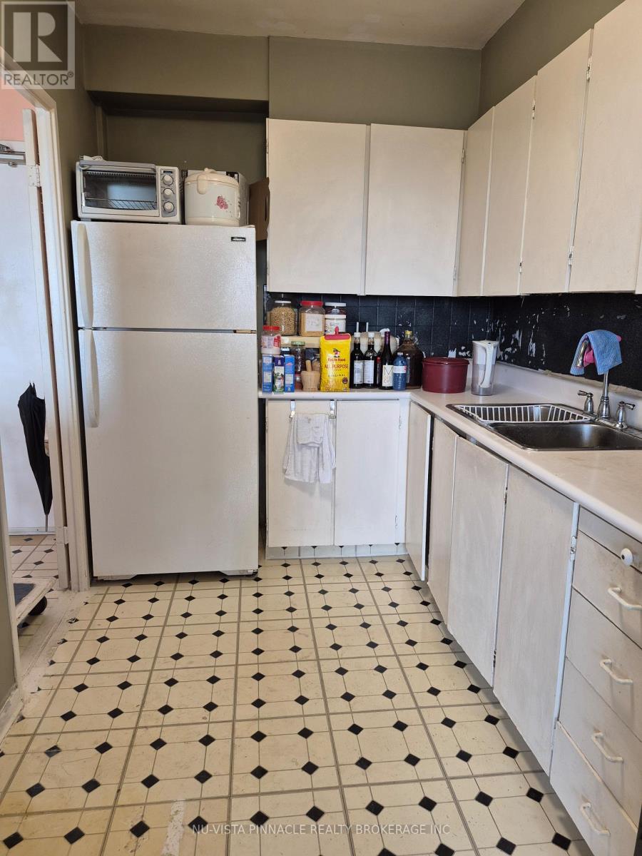 612 - 1 Massey Square, Toronto, Ontario  M4C 5L4 - Photo 10 - E13165324