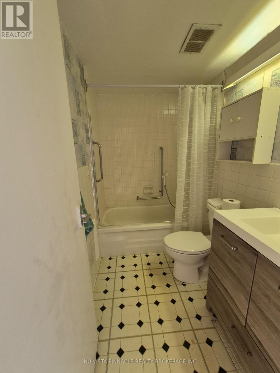 612 - 1 Massey Square, Toronto, Ontario  M4C 5L4 - Photo 12 - E13165324