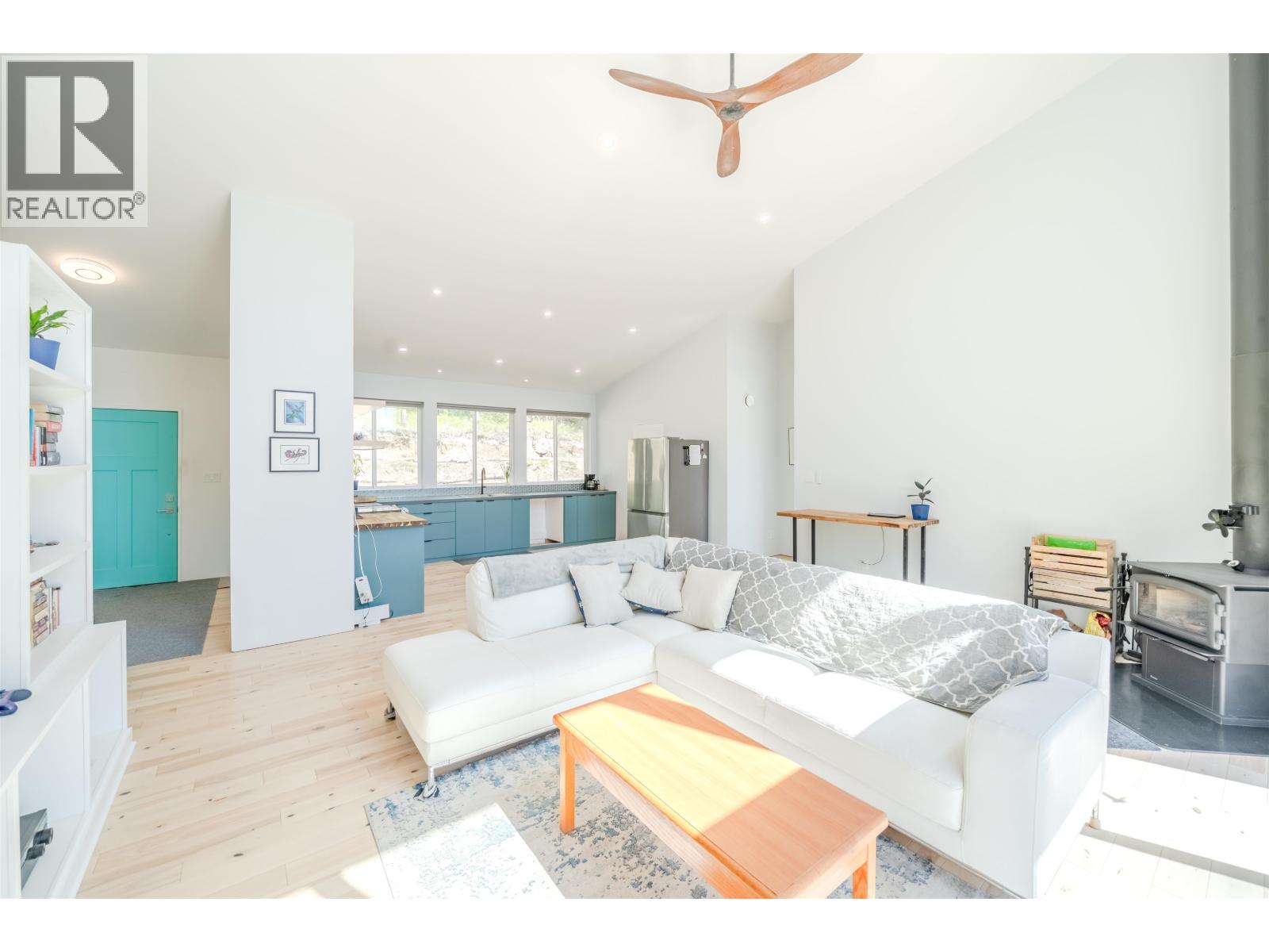6282 Hillside Drive, Forest Grove, British Columbia  V0K 1M0 - Photo 10 - R3127083