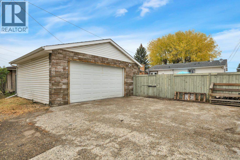 7715 73 Avenue NW, Edmonton, Alberta  T6C 0C4 - Photo 49 - A2302958