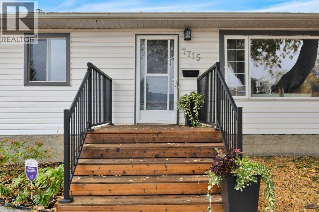 7715 73 Avenue NW, Edmonton, Alberta  T6C 0C4 - Photo 3 - A2302958